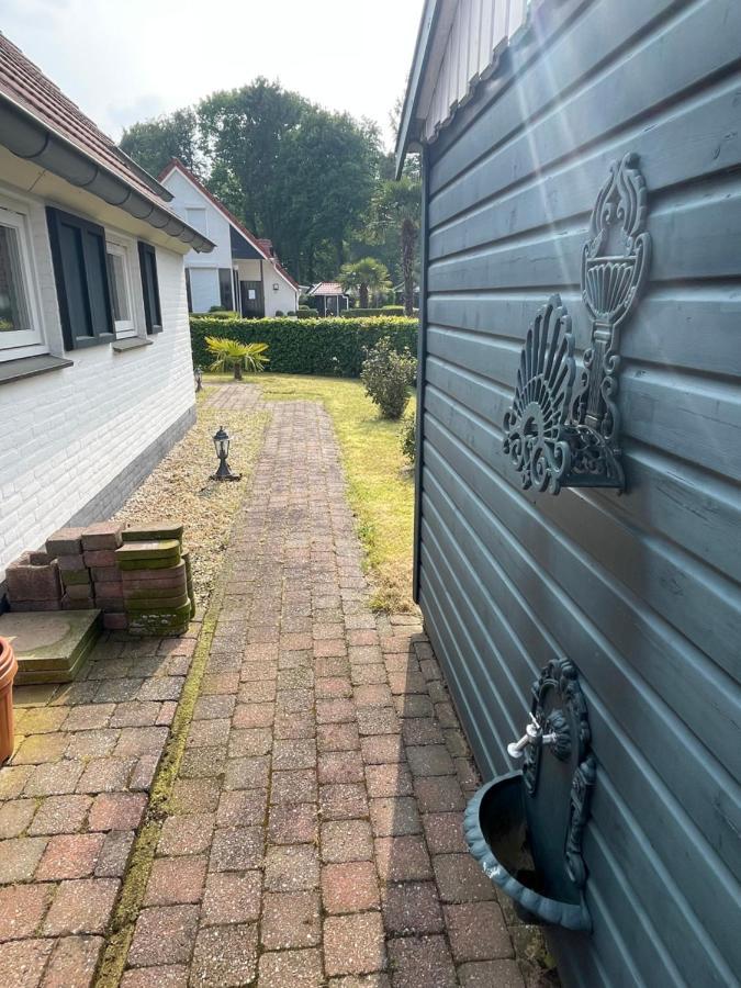 Freistehendes Ferienhaus Am See Naehe Roermond Heel 外观 照片