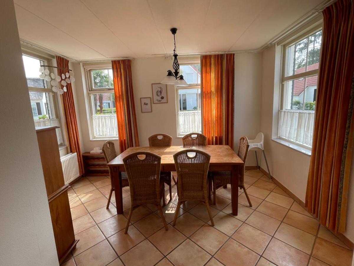 Freistehendes Ferienhaus Am See Naehe Roermond Heel 外观 照片