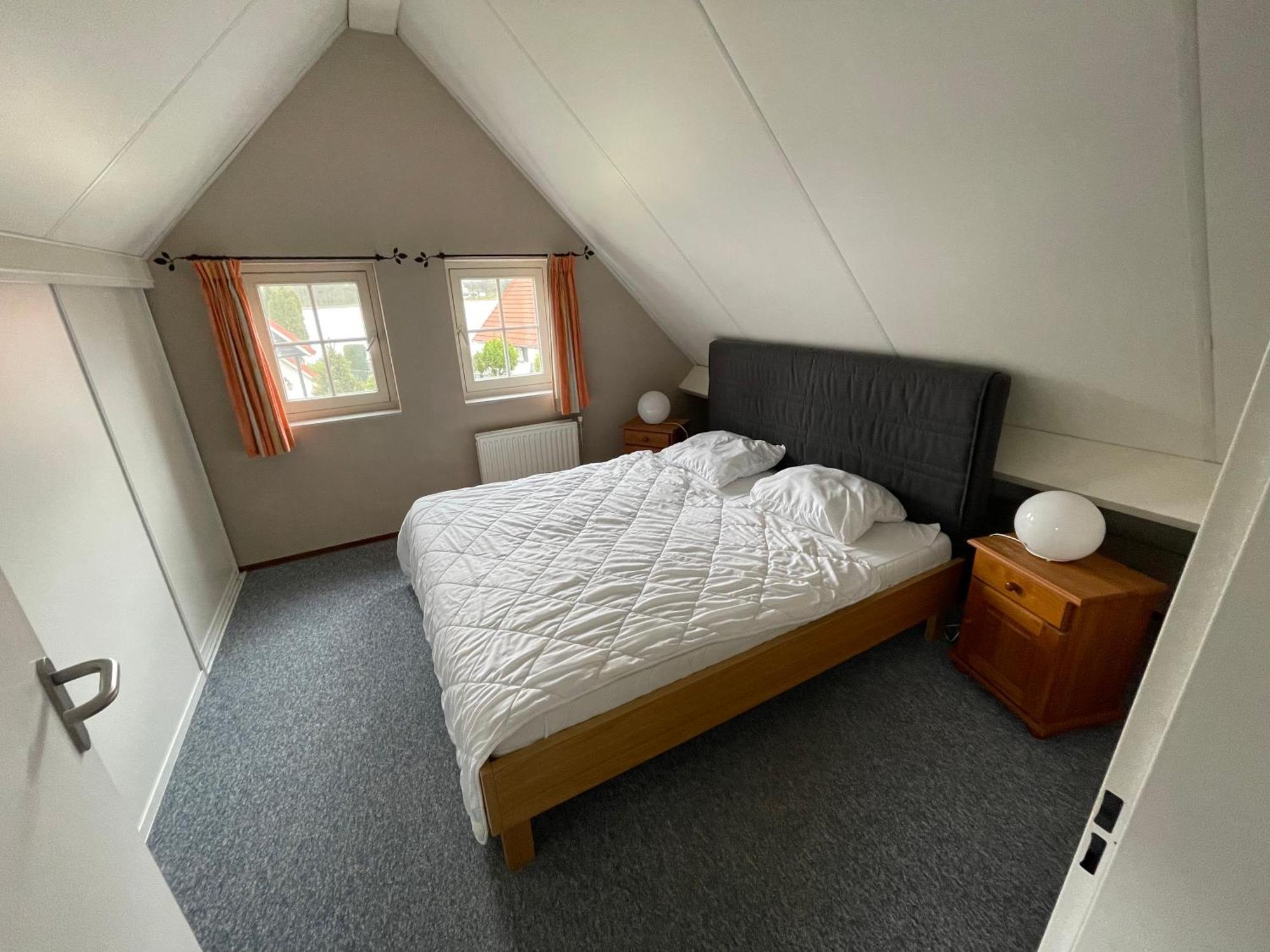 Freistehendes Ferienhaus Am See Naehe Roermond Heel 外观 照片