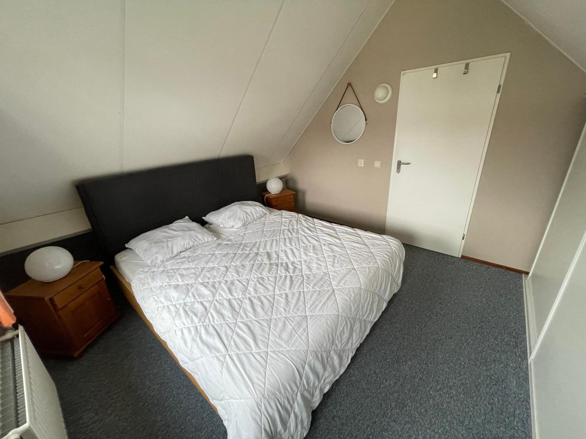 Freistehendes Ferienhaus Am See Naehe Roermond Heel 外观 照片